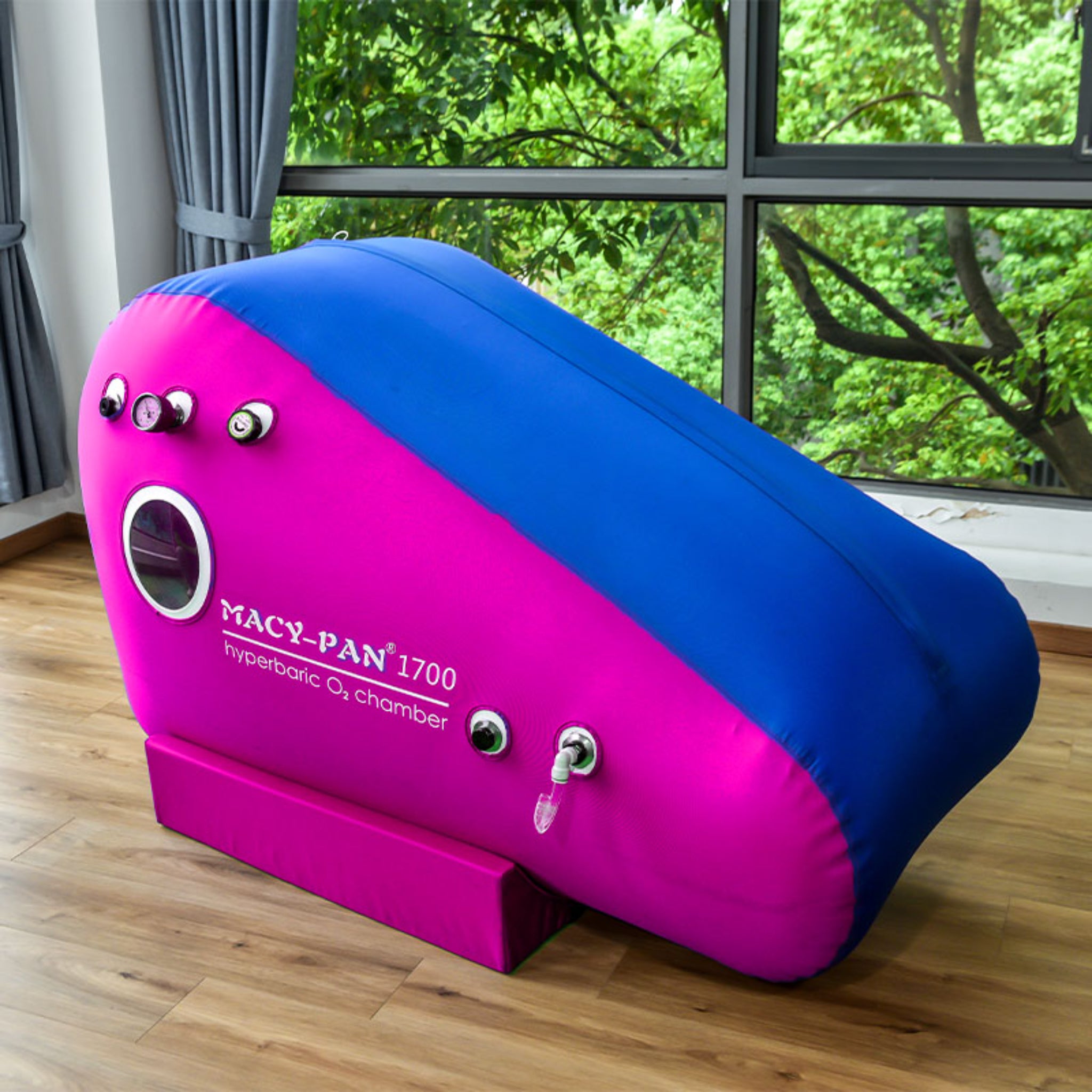 Macy-Pan ST1700  1.5 ATA Soft Sitting Hyperbaric Chamber