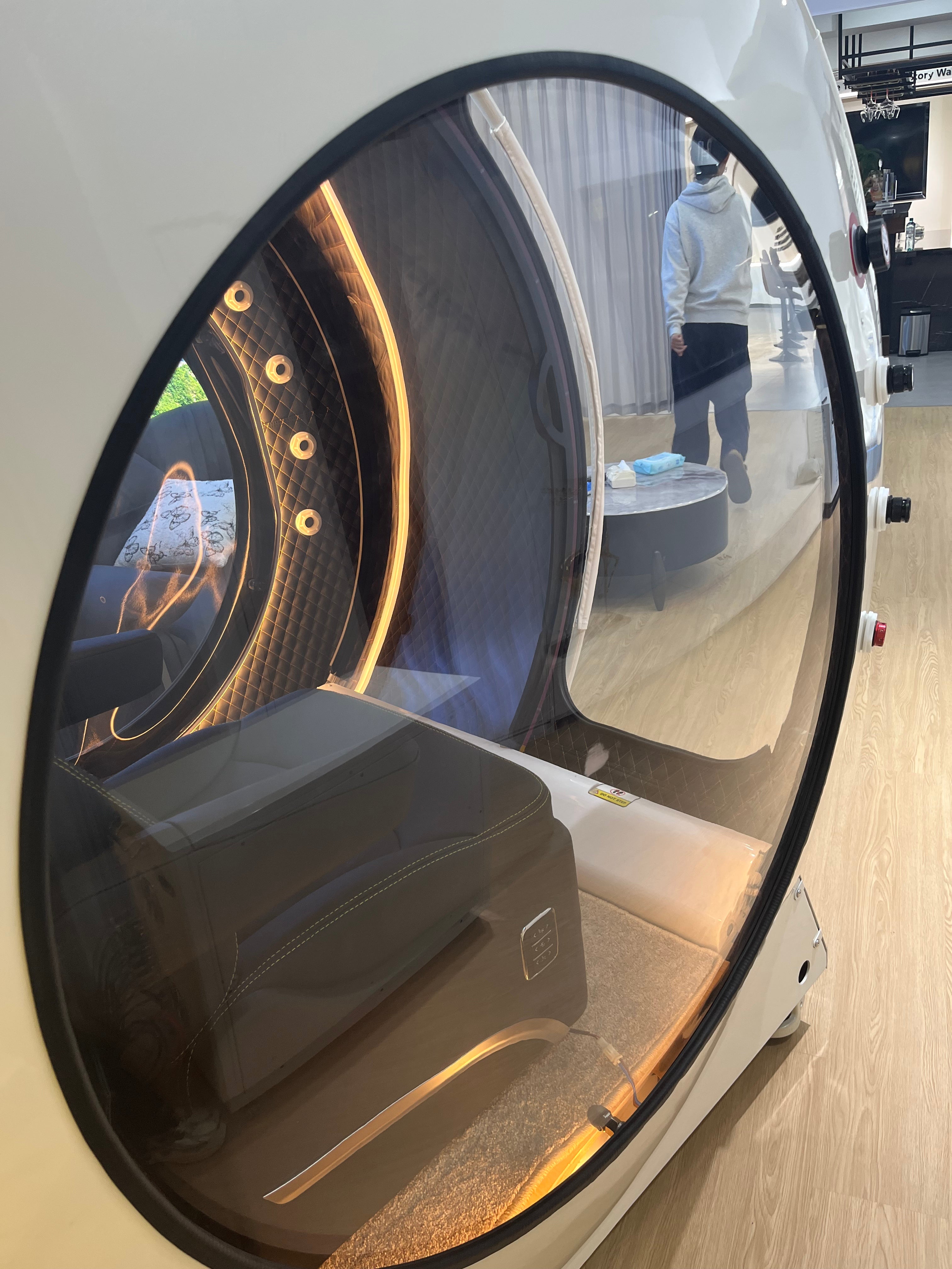MP HE5000-Diamond  2.0 ATA Hard Shell Hyperbaric Chamber