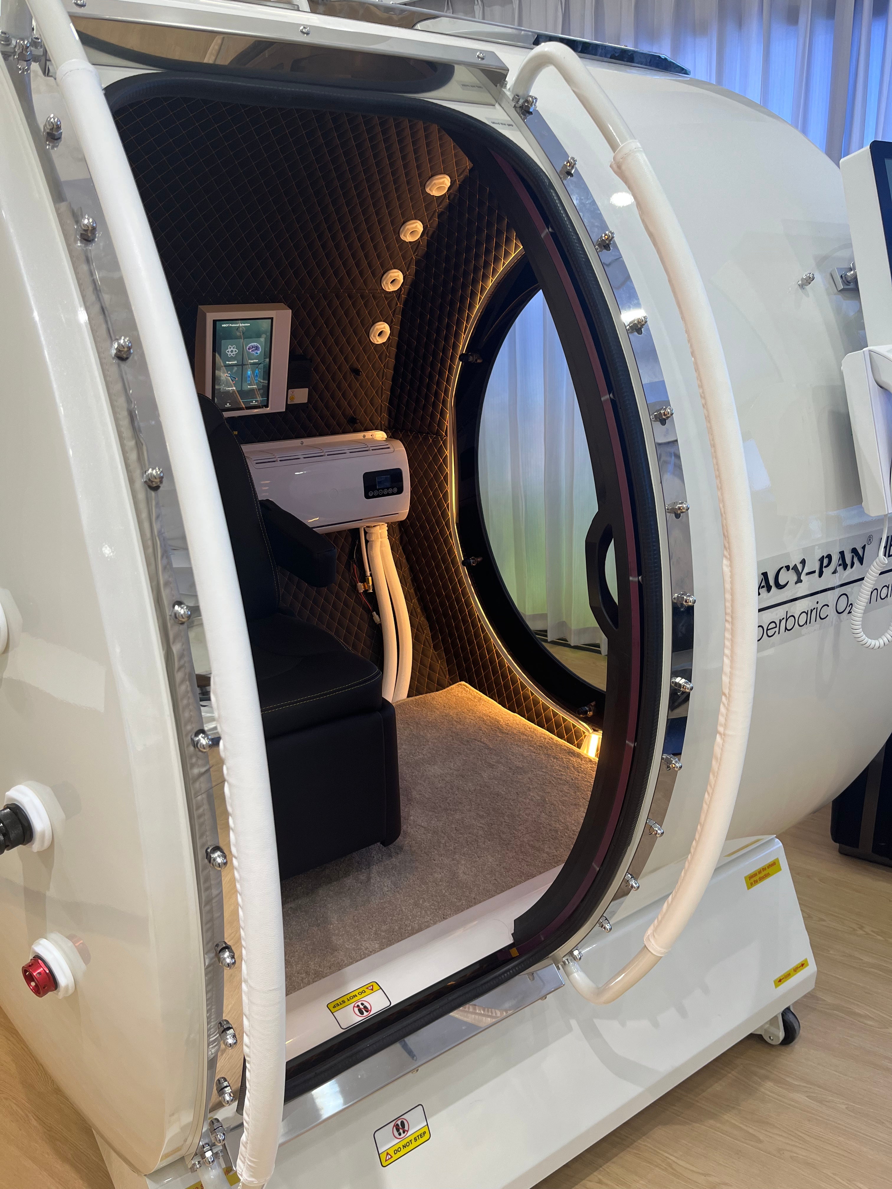 MP HE5000-Diamond  2.0 ATA Hard Shell Hyperbaric Chamber