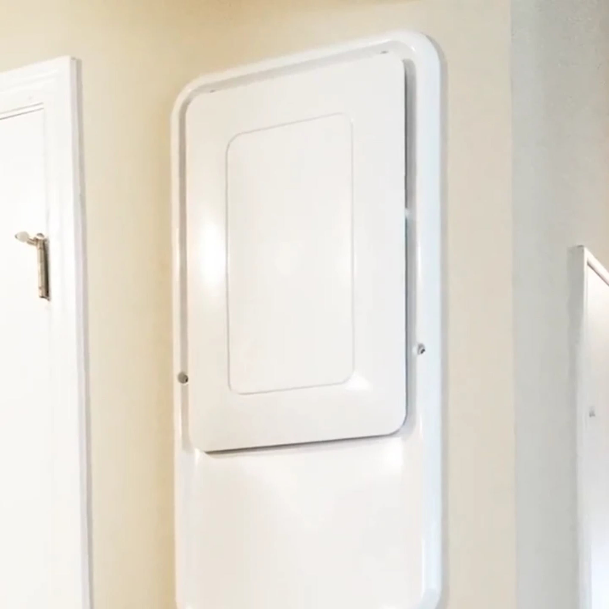 Santa Fe In-Wall Dehumidifier (UltraMD33)